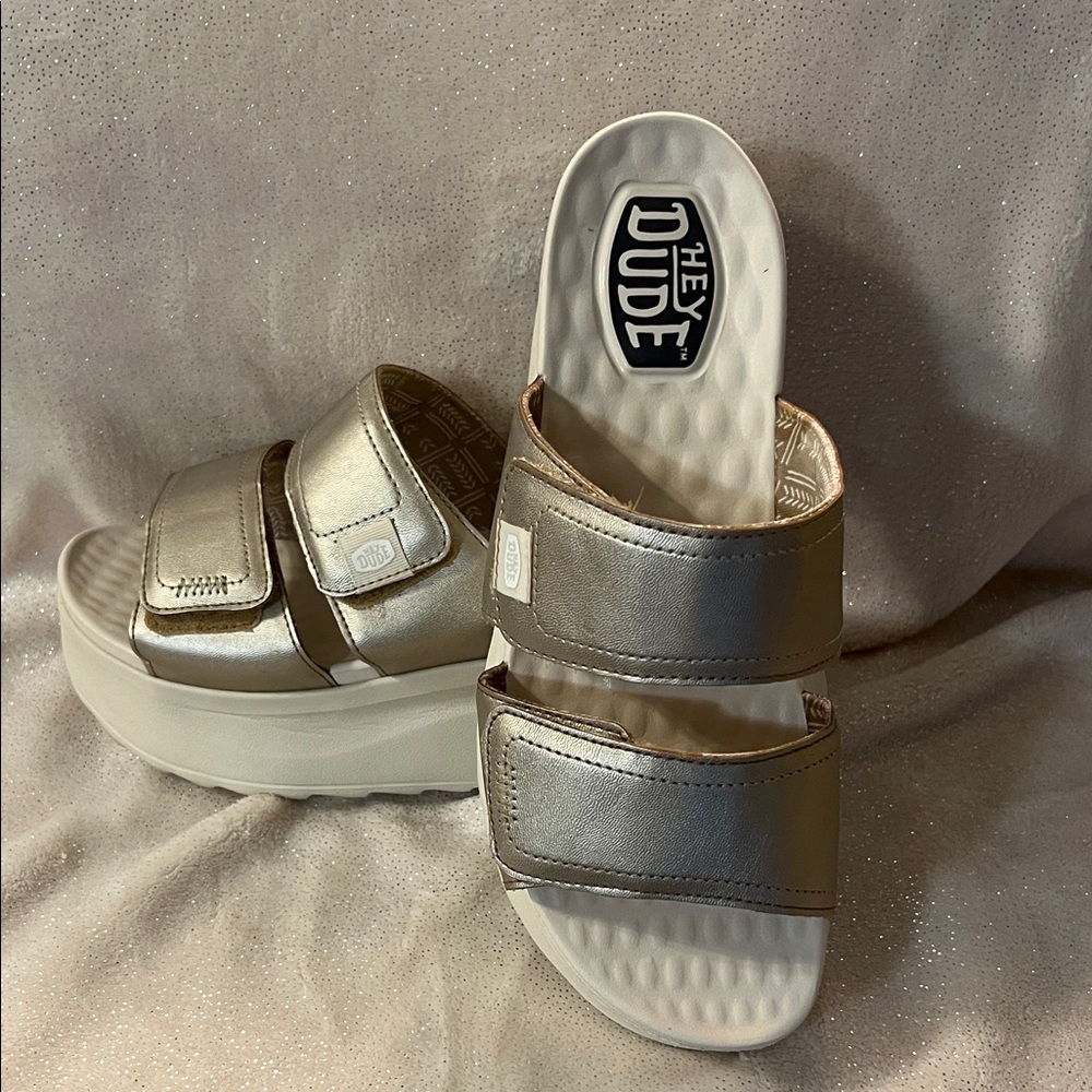 Hey Dude Women's Metallic Slide Sandals Size 8